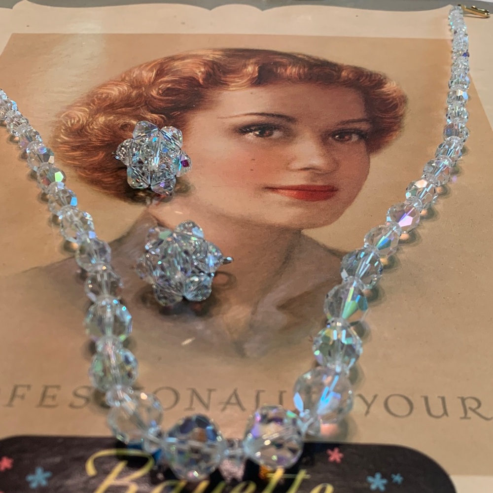 Vintage crystal? Necklace and earrings set